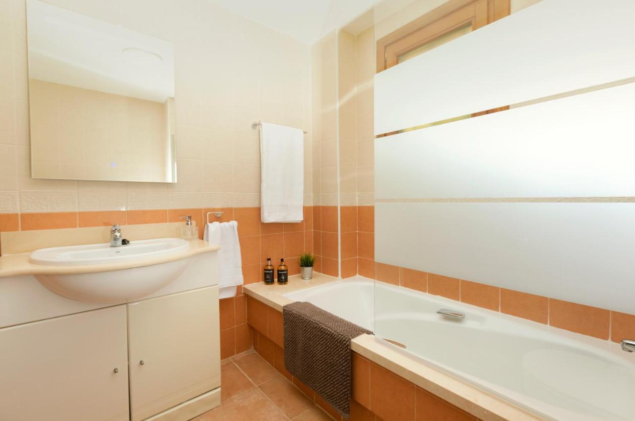 Pura Villa- Buganvillas Ayamonte Ngoại thất bức ảnh